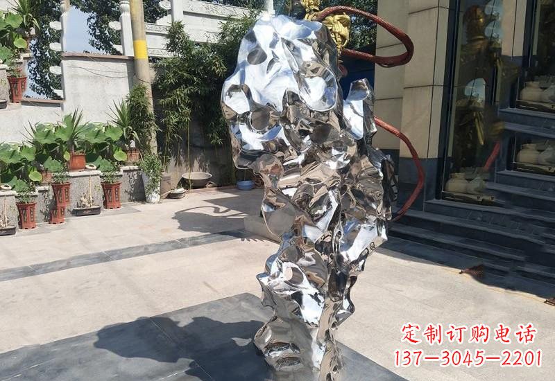 重庆太湖石雕塑传承中华文化精髓