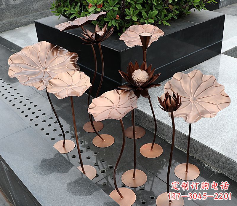 重庆不锈钢古铜色荷花雕塑传承传统文化的精美艺术品