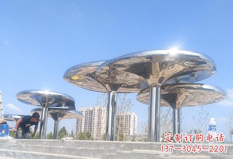 重庆不锈钢广场凉亭雕塑——精美雕塑点缀美丽环境