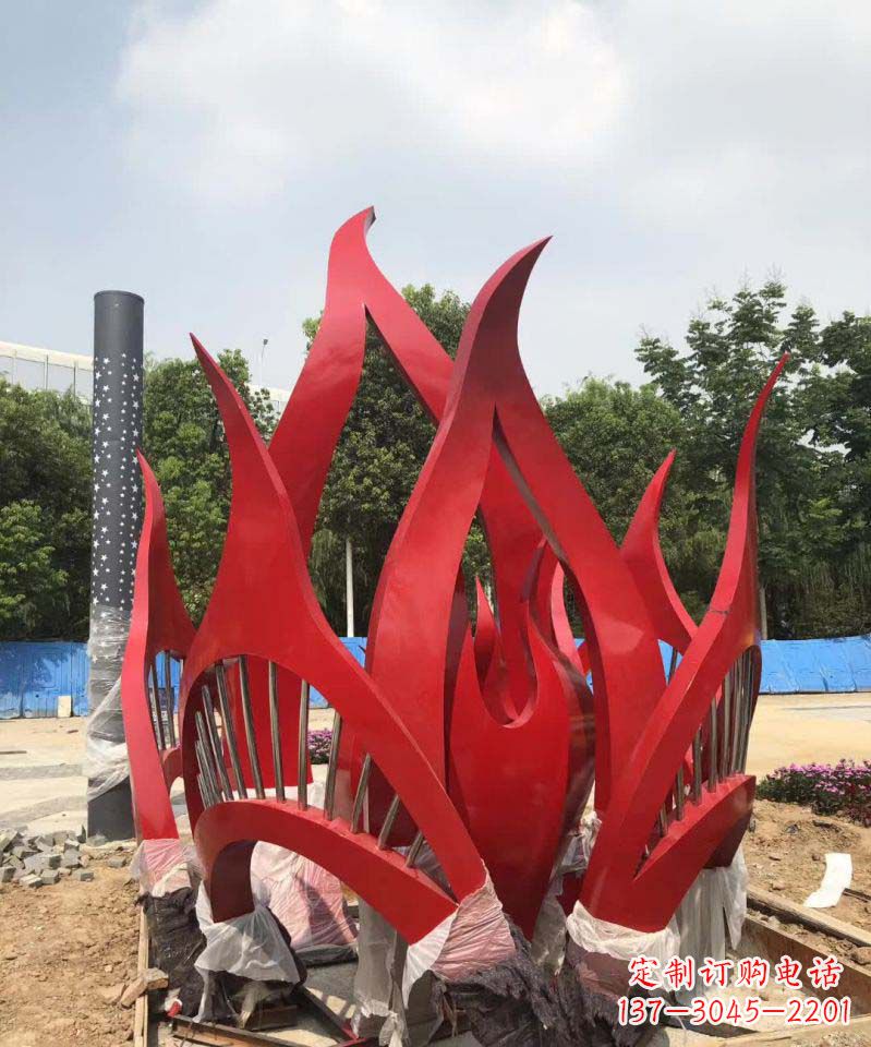 重庆不锈钢树叶雕塑美丽而持久的艺术