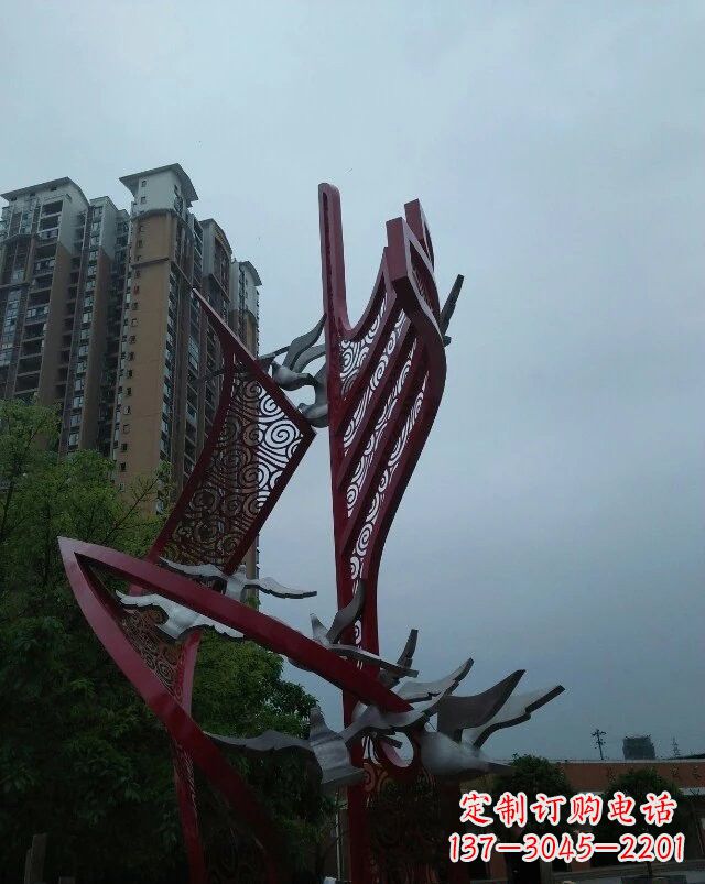 重庆不锈钢祥云纹船帆雕塑