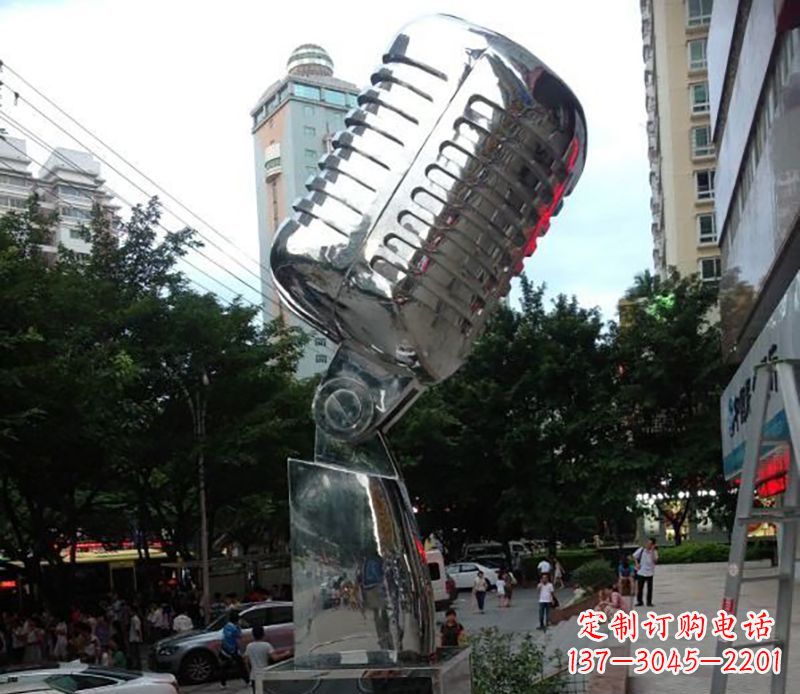 重庆不锈钢话筒雕塑象征传统文化和新时代