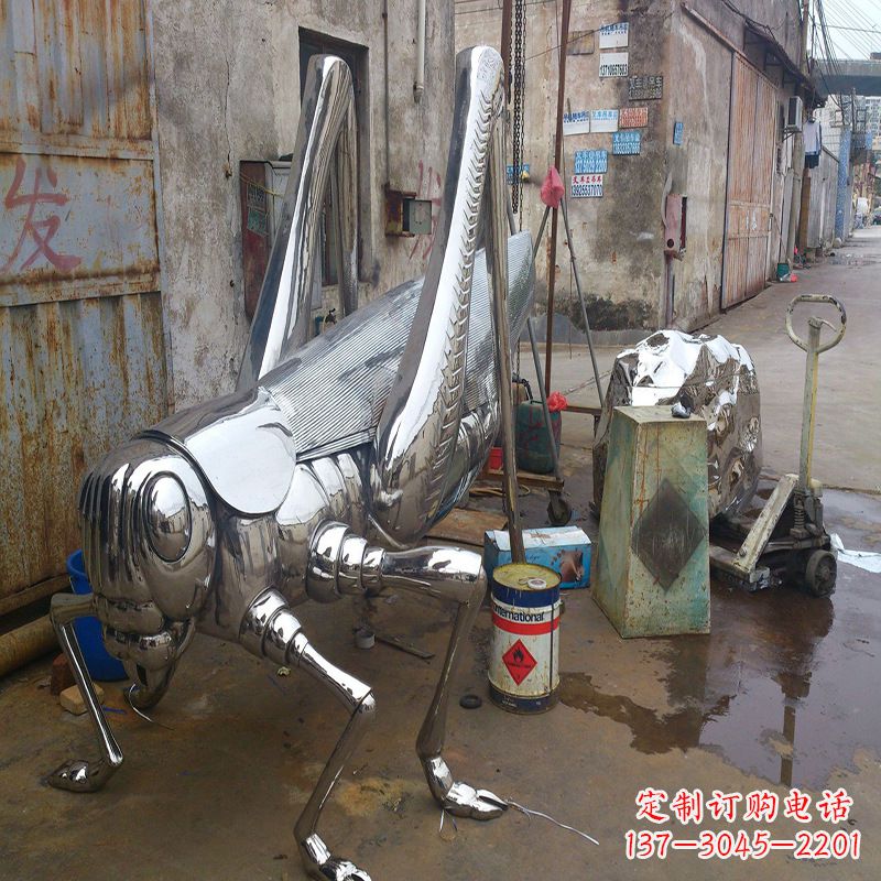 重庆不锈钢蝗虫雕塑营造美好的自然环境