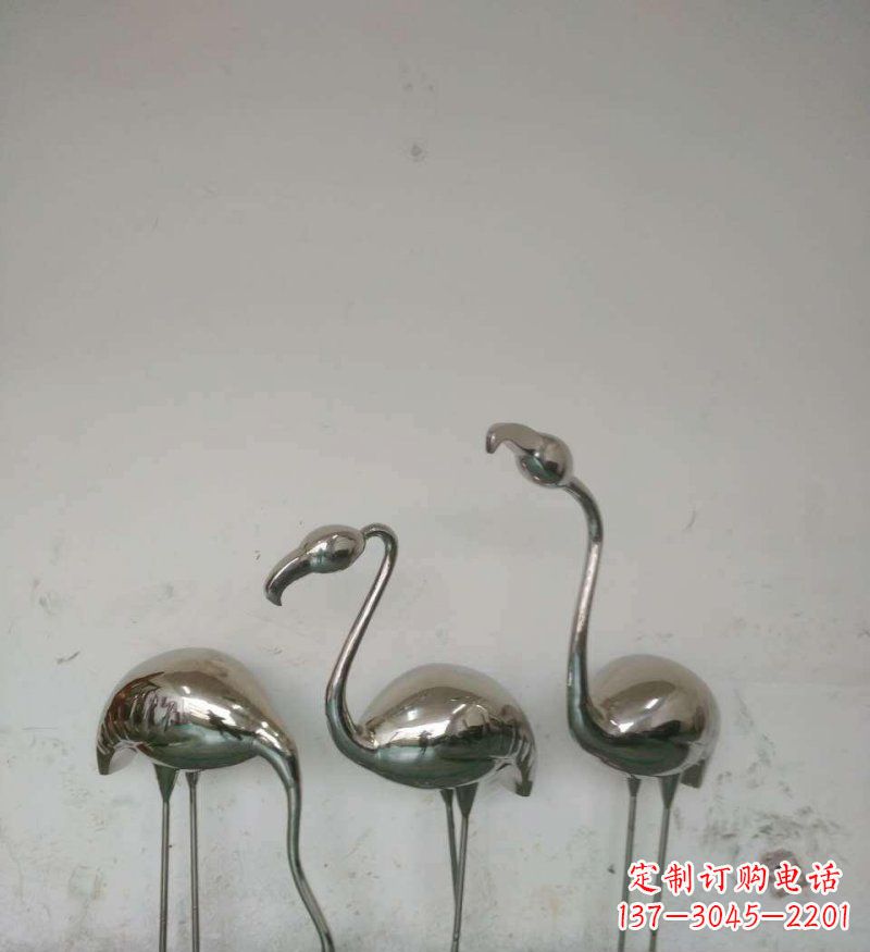 重庆不锈钢火烈鸟雕塑把自然之美带入公园