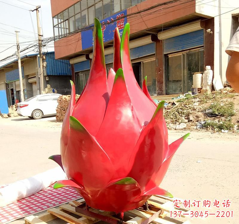 重庆精美不锈钢火龙果雕塑