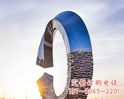 重庆不锈钢景观圆环雕塑环绕自然之美