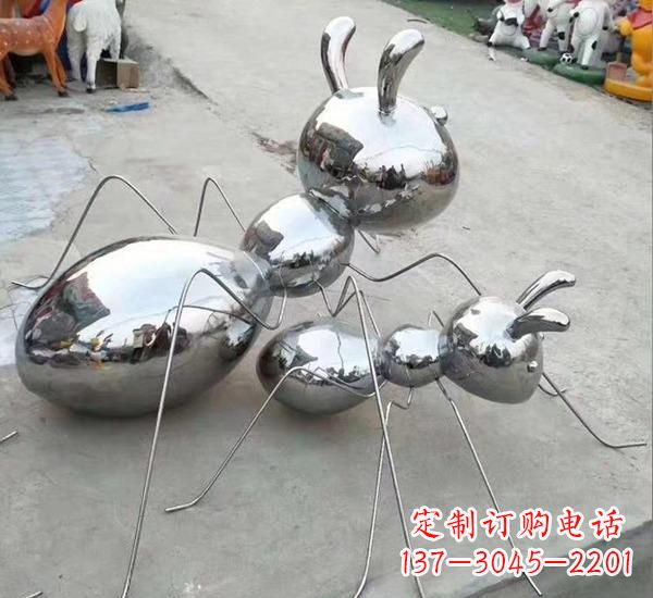 重庆不锈钢镜面蚂蚁雕塑