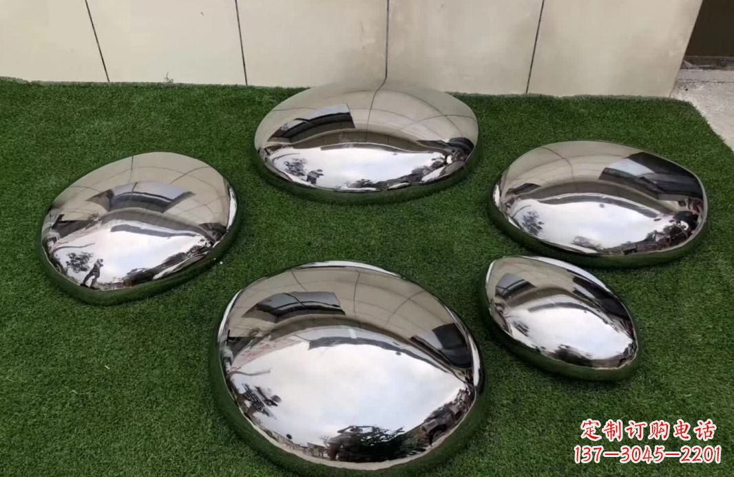 重庆精致灵动的不锈钢鹅卵石雕塑