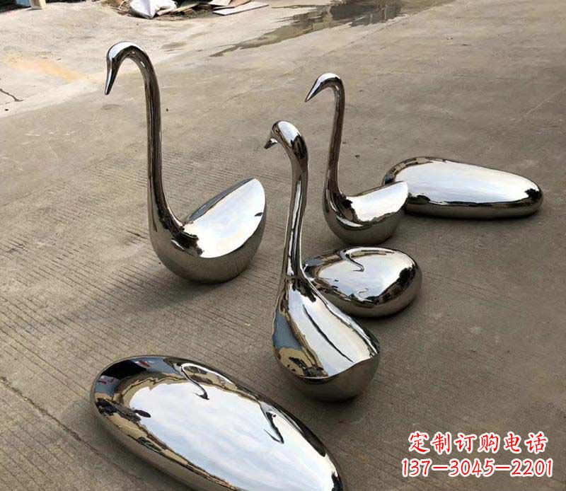 重庆精美绝伦的鹅卵石雕塑