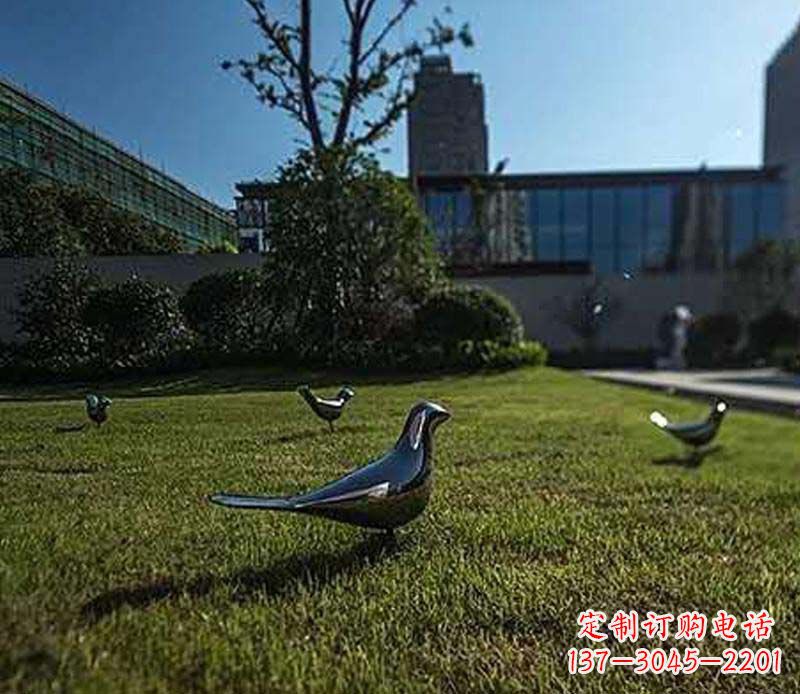 重庆不锈钢镜面鸽子雕塑象征和平与美丽