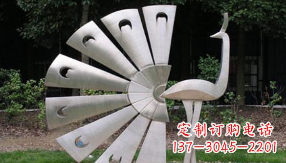 重庆不锈钢孔雀雕塑—景观中的瑰宝