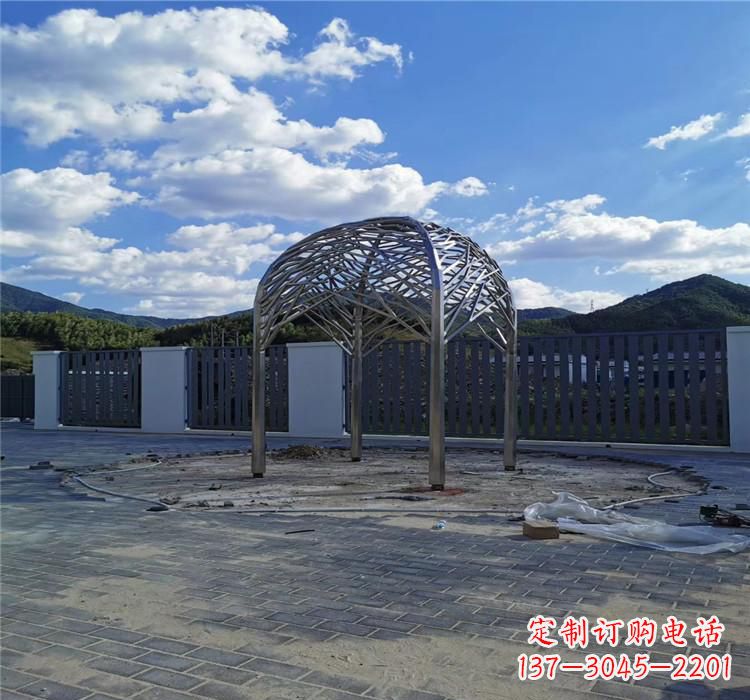 重庆不锈钢凉亭雕塑美丽的艺术之作