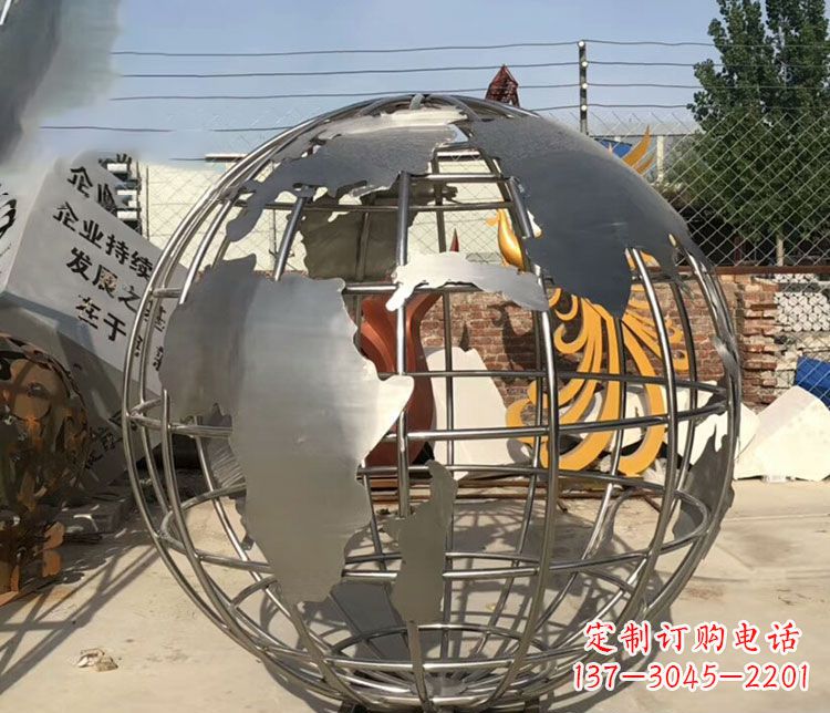 重庆不锈钢镂空地球仪雕塑艺术技艺的精美体现