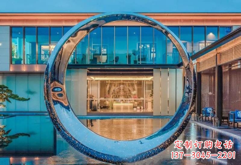 重庆不锈钢镂空灯光圆环雕塑