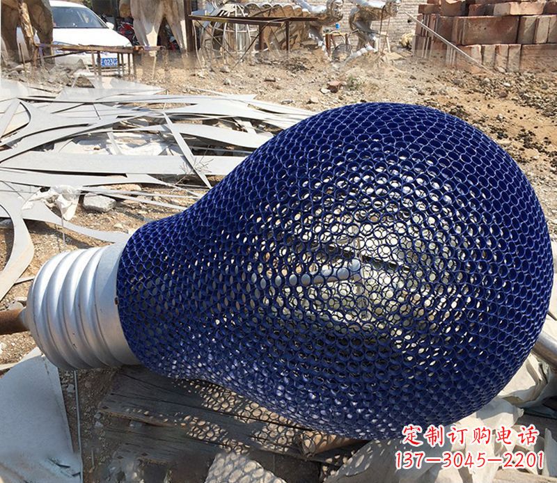 重庆不锈钢镂空灯泡雕塑精美灯光装置