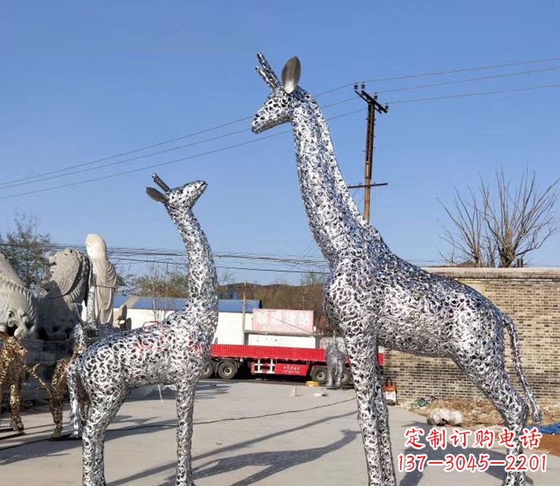 重庆不锈钢镂空长颈鹿雕塑
