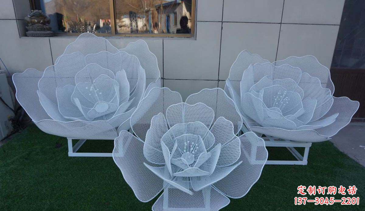 重庆不锈钢荷花雕塑一种精美而经久不衰的艺术品
