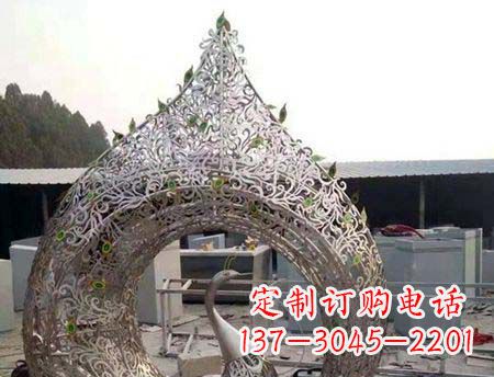 重庆不锈钢镂空孔雀雕塑精美的艺术之作