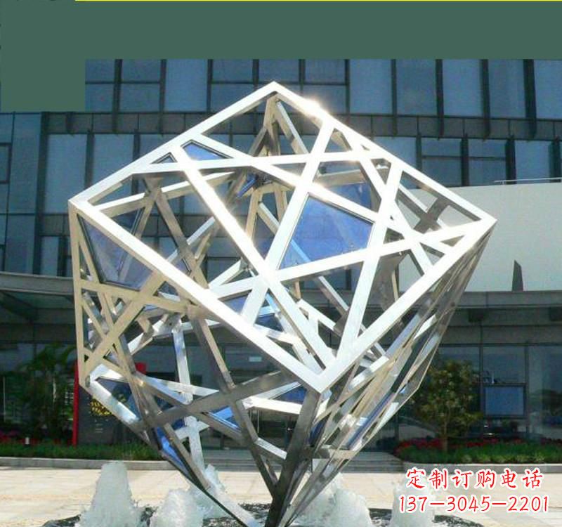 重庆不锈钢镂空魔方雕塑艺术与智慧的完美结合