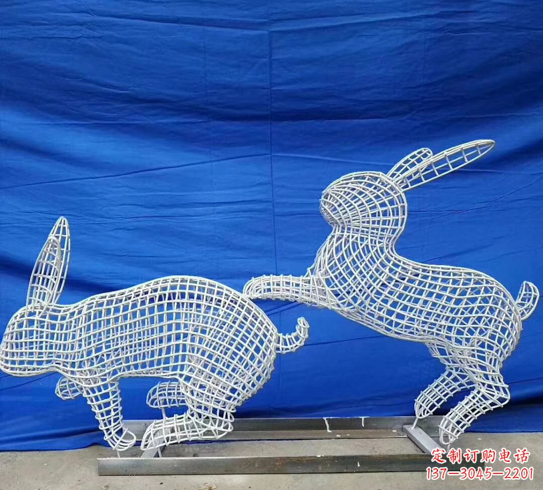重庆不锈钢镂空兔子精美雕塑展现可爱