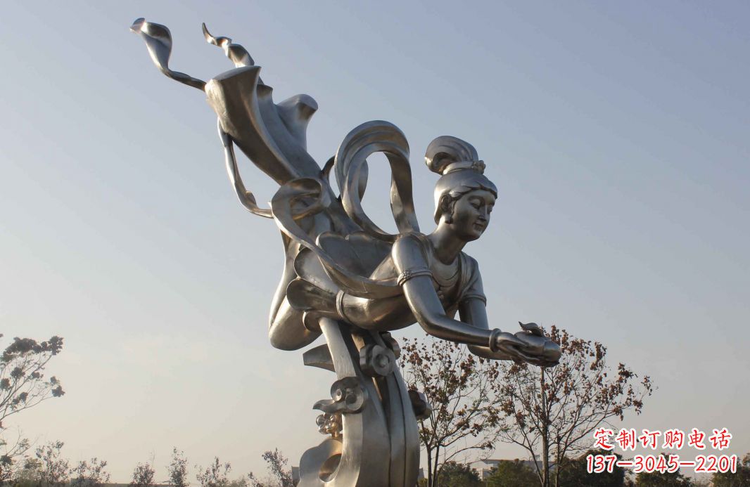 重庆蟠桃祈福精美不锈钢雕塑