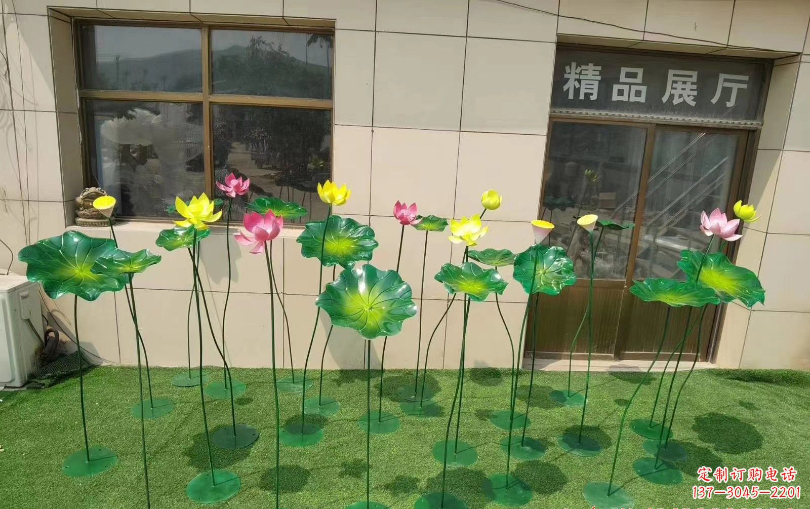 重庆不锈钢荷花雕塑给景观增添美感