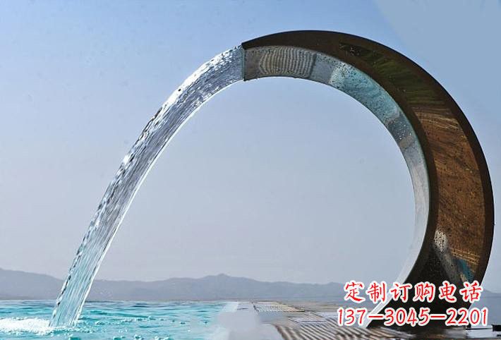 重庆精美不锈钢喷水圆环雕塑