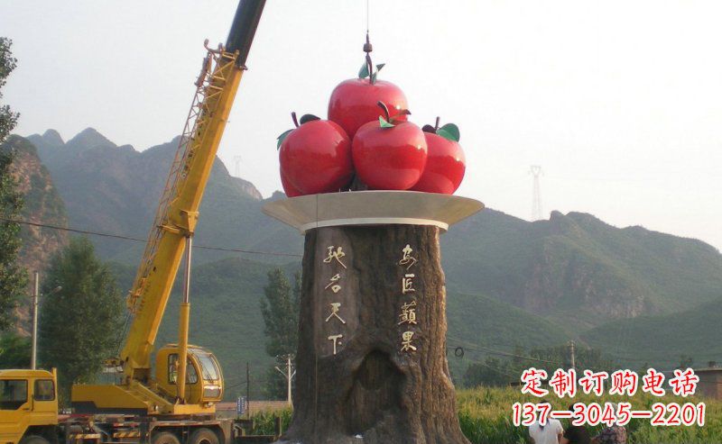 重庆不锈钢苹果雕塑艺术与科技的结合