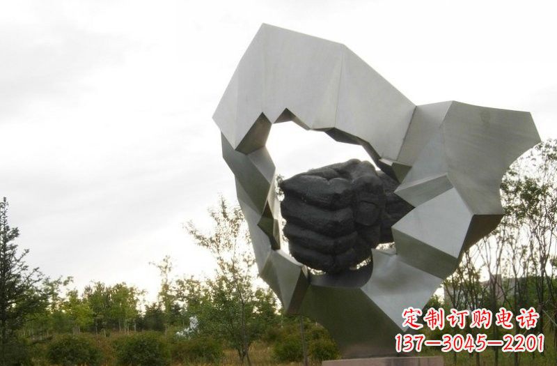 重庆不锈钢拳头雕塑雕刻象征勇气和力量
