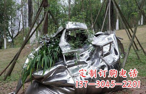 重庆不锈钢手提包雕塑——精美的艺术形式