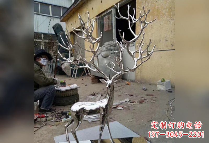 重庆不锈钢树枝鹿雕塑艺术精美的自然之美