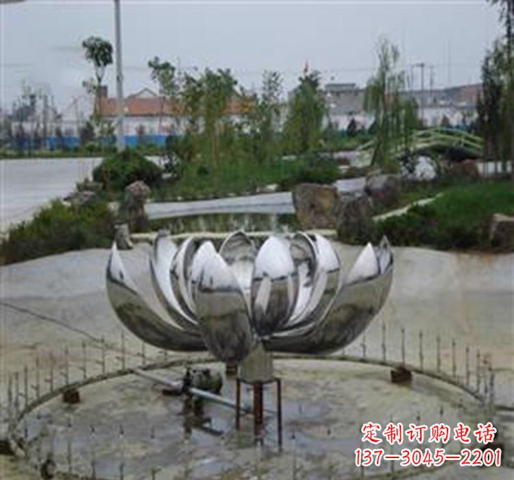 重庆不锈钢荷花雕塑营造美丽水景