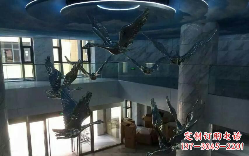 重庆不锈钢天鹅雕塑赋予室内空间灵动之美