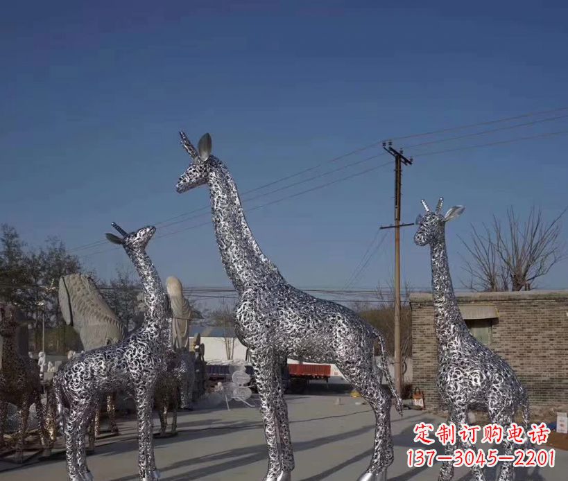 重庆不锈钢镂空雕塑长颈鹿