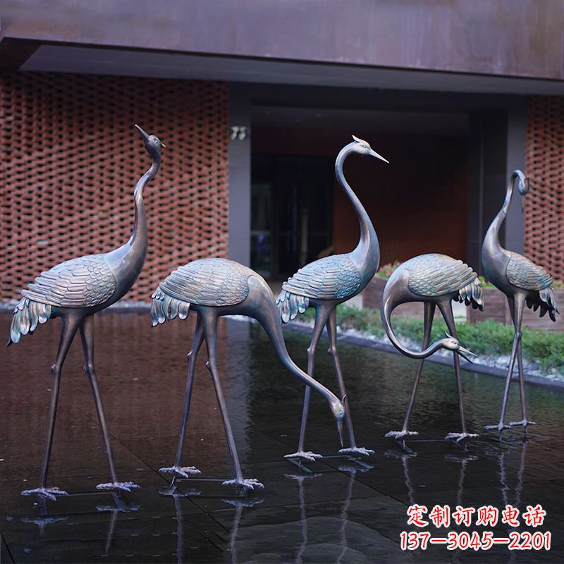 重庆不锈钢仙鹤飞翔雕塑