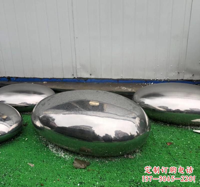 重庆不锈钢现代艺术鹅卵石雕塑