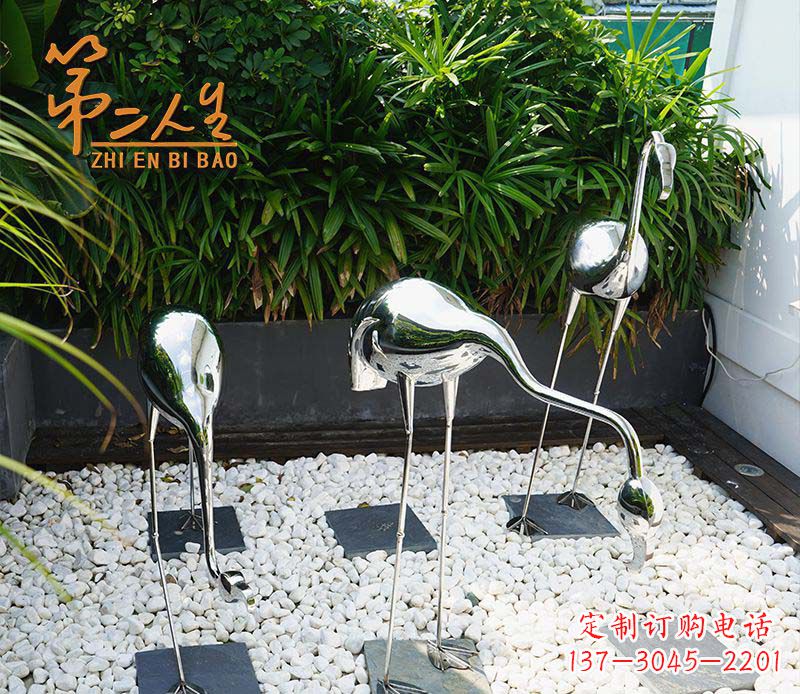 重庆不锈钢仙鹤雕塑象征着吉祥和美景