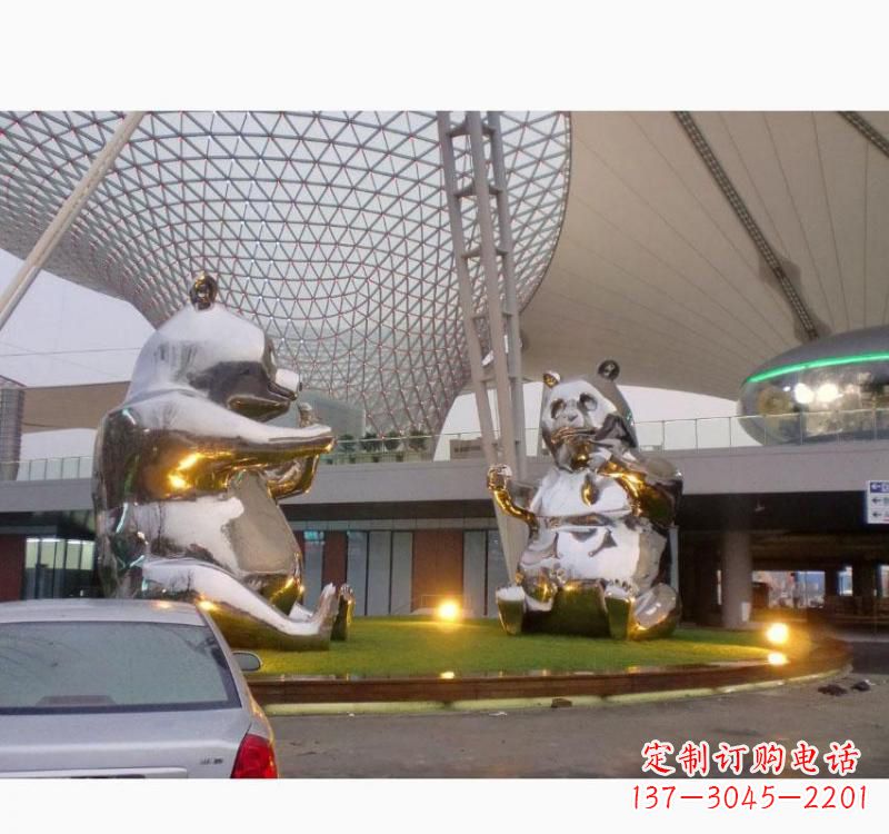 重庆不锈钢熊猫雕塑象征中国特色文化