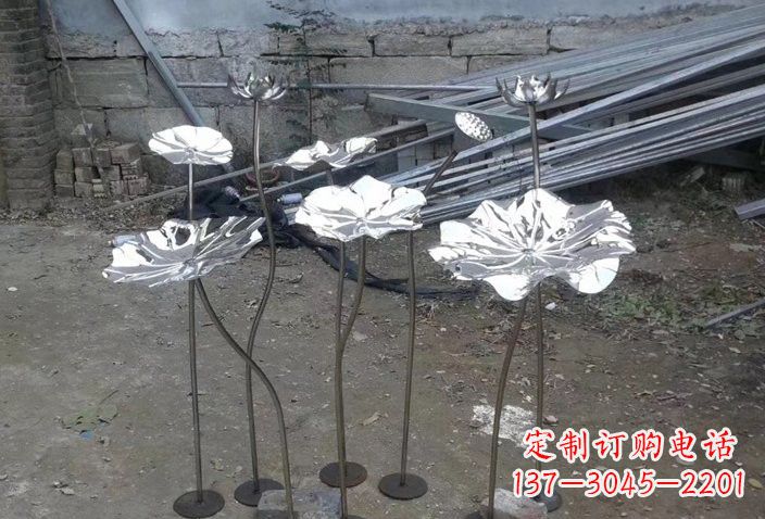 重庆不锈钢荷叶雕塑给园林增添美感