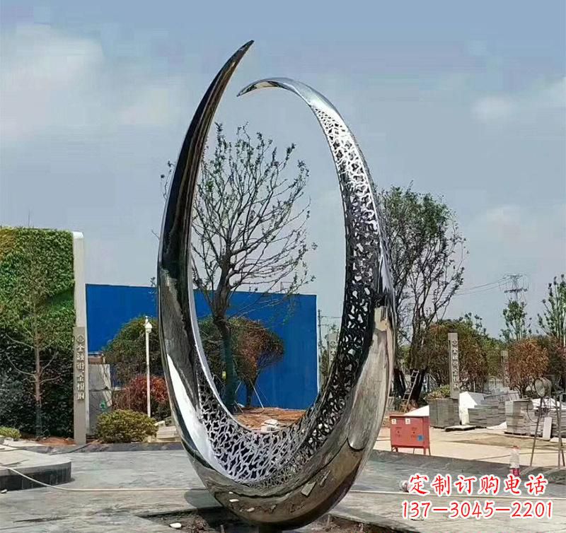 重庆不锈钢圆环雕塑将艺术与实用结合
