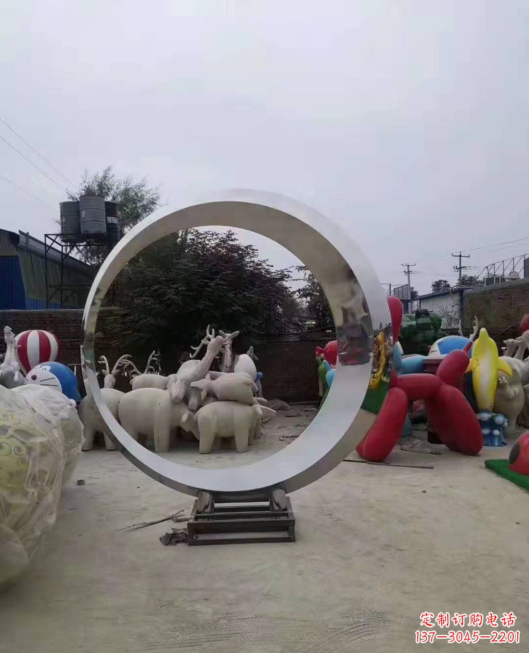 重庆不锈钢圆环雕塑,点缀环境美景
