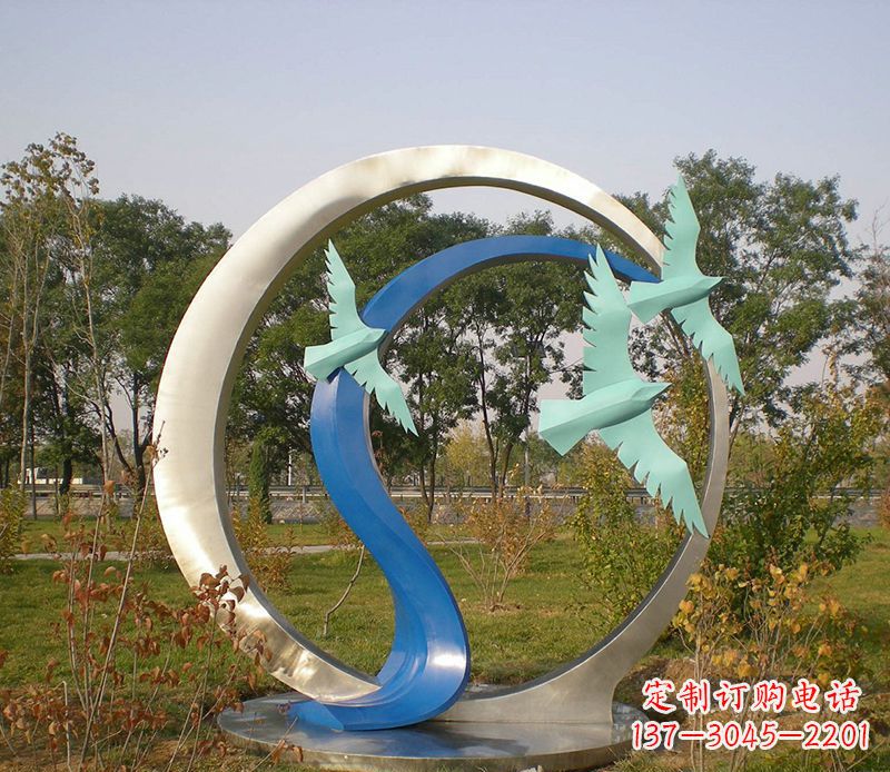 重庆不锈钢圆环雕塑精致而优雅