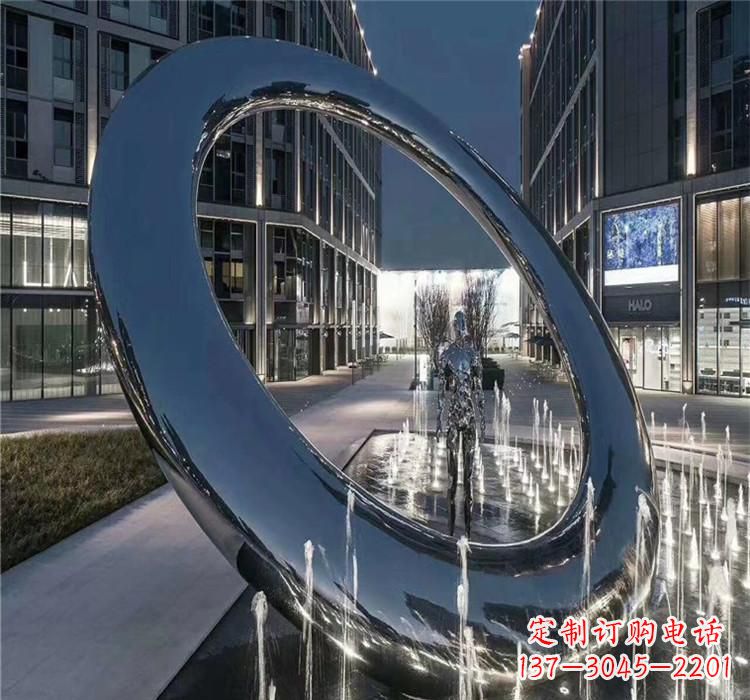 重庆圆环景观雕塑令人惊叹的视觉奇观
