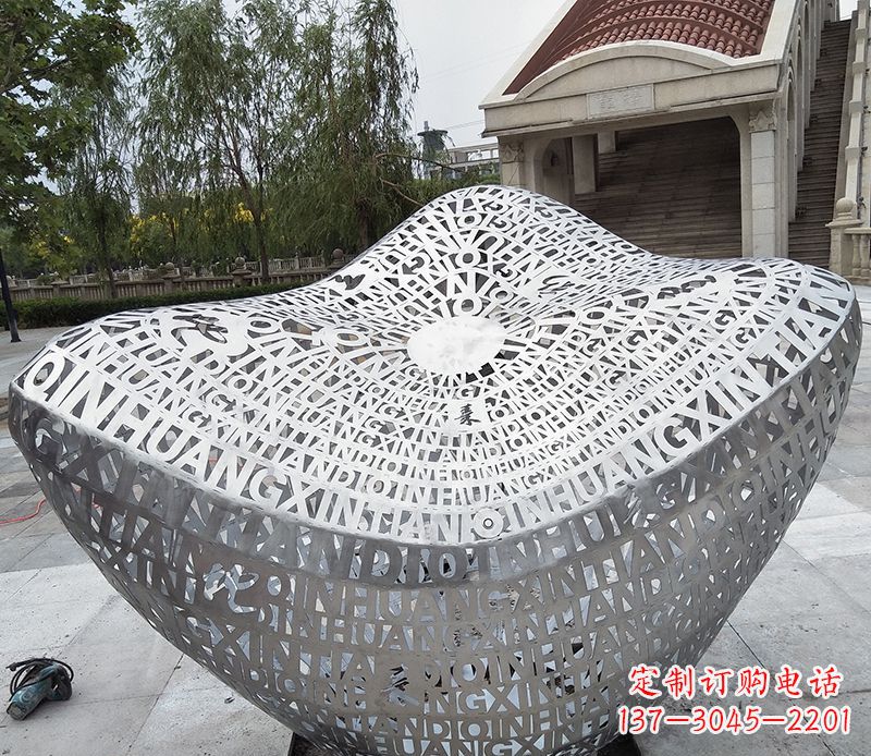 重庆不锈钢字母元宝雕塑精美艺术精品