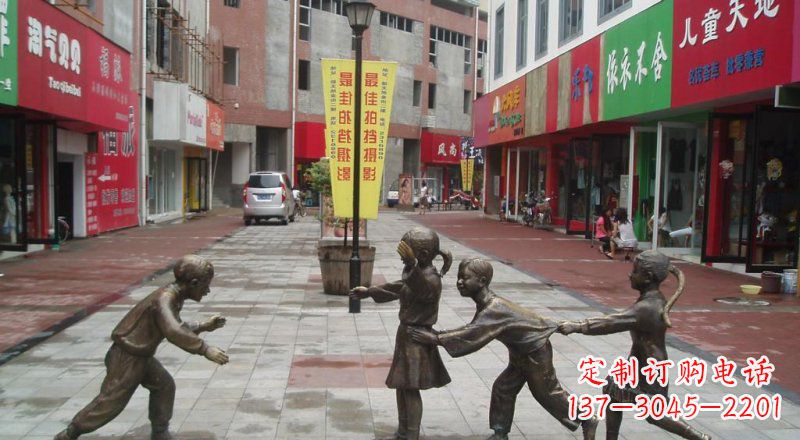 重庆老鹰猎食雕塑