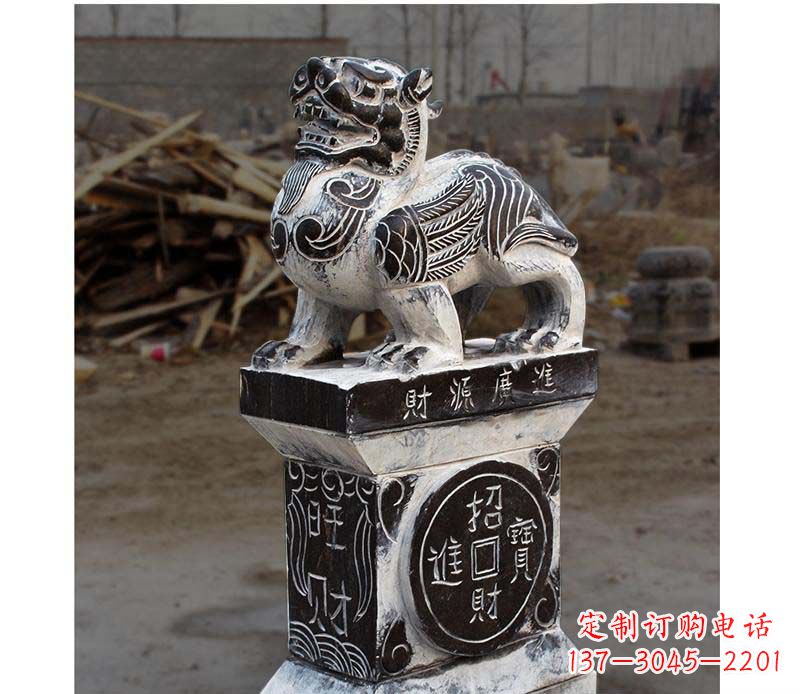 重庆门墩雕塑财源广进的象征