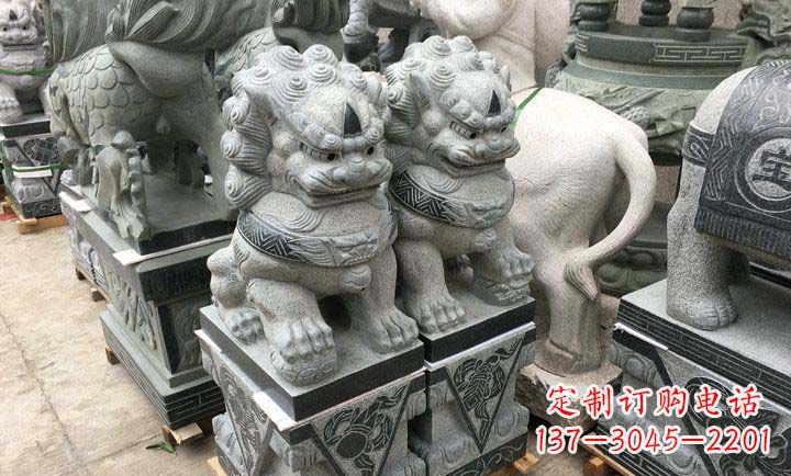 重庆瑞士狮子门口雕塑