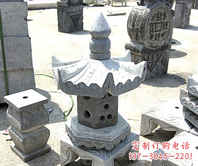 重庆美丽的草坪大理石雕塑石灯