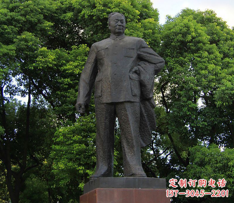 重庆陈毅元帅铜雕荣耀中国历史的传承