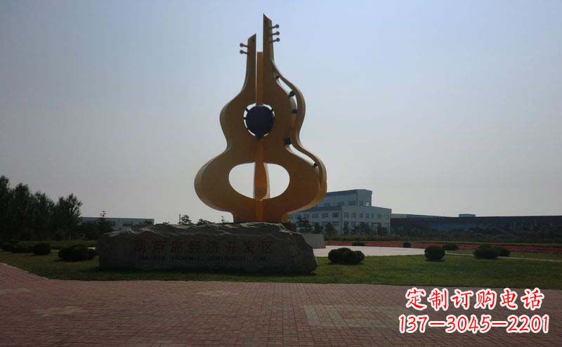 重庆城市的不锈钢葫芦雕塑